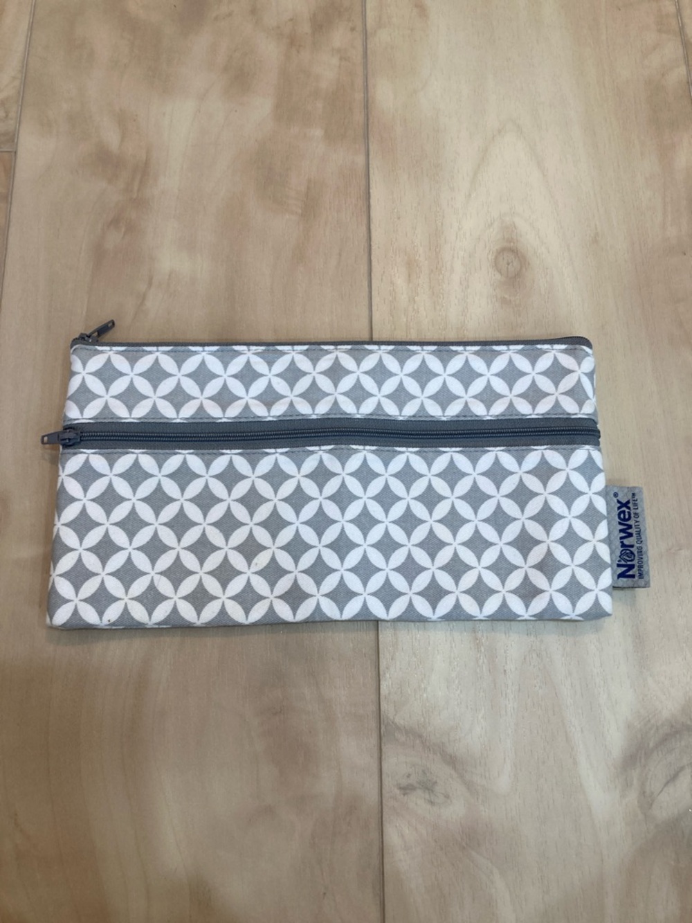 Norwex water resistant travel tote